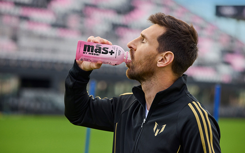 Más+: The world's greatest soccer star Lionel Messi unveils his next-generation hydration drink
